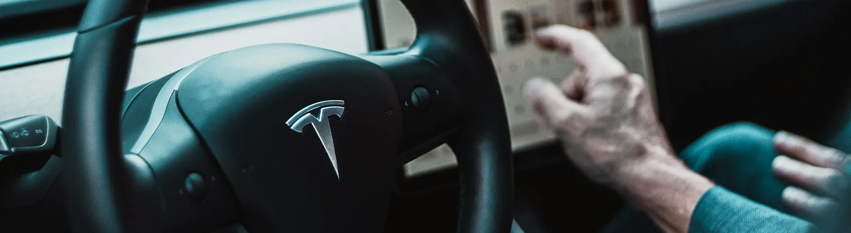 Chauffeur privé SooCAB en Tesla